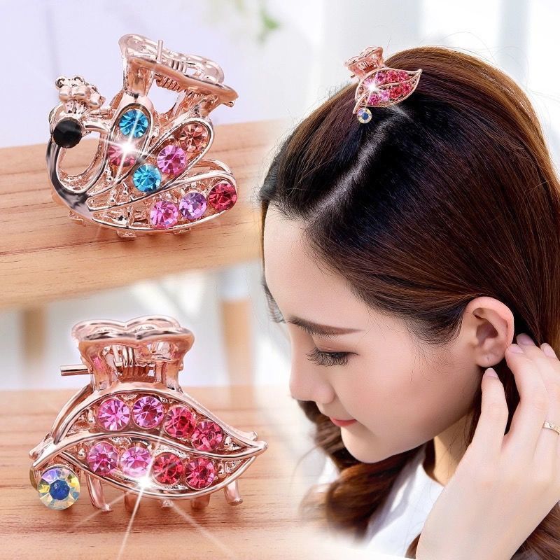 Five-Piece Charm Hair Clip Set — product image 8